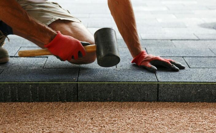 Przewaga profesjonalnych usług brukarskich w projektach na terenach prywatnych